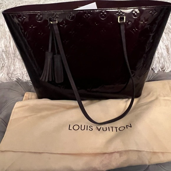 Authentic beautiful bag in excellent condition. - Picture 6 of 9